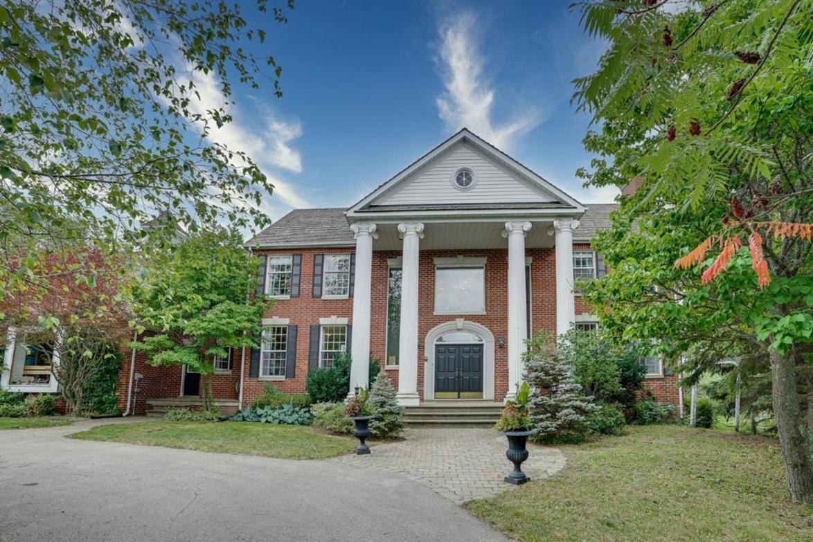 Caledon Manor And Country Inn Bagian luar foto