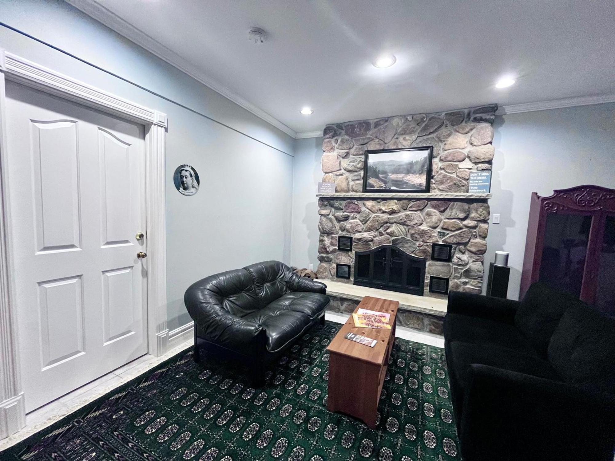 Caledon Manor And Country Inn Bagian luar foto